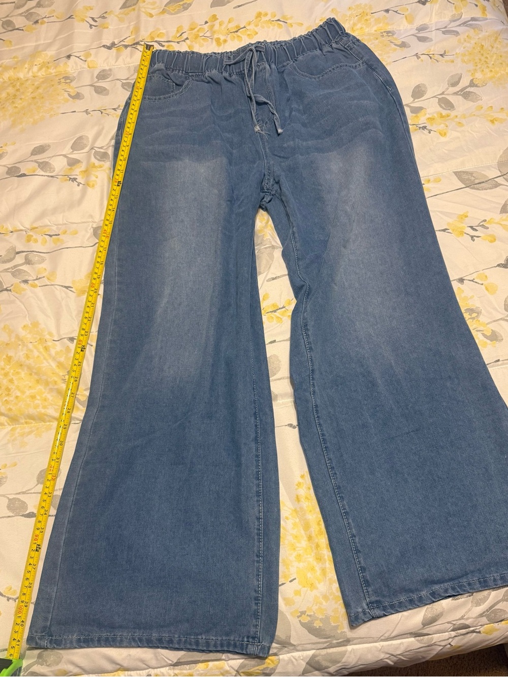 (NWOT) Woman’s Size XL Elastic Waist Wide-Leg Women’s Jeans - Blue